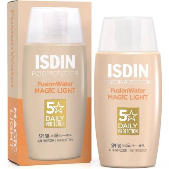 کرم ضد آفتاب بی رنگ ایزدین SPF30 رنگ لایت مناسب انوع پوست